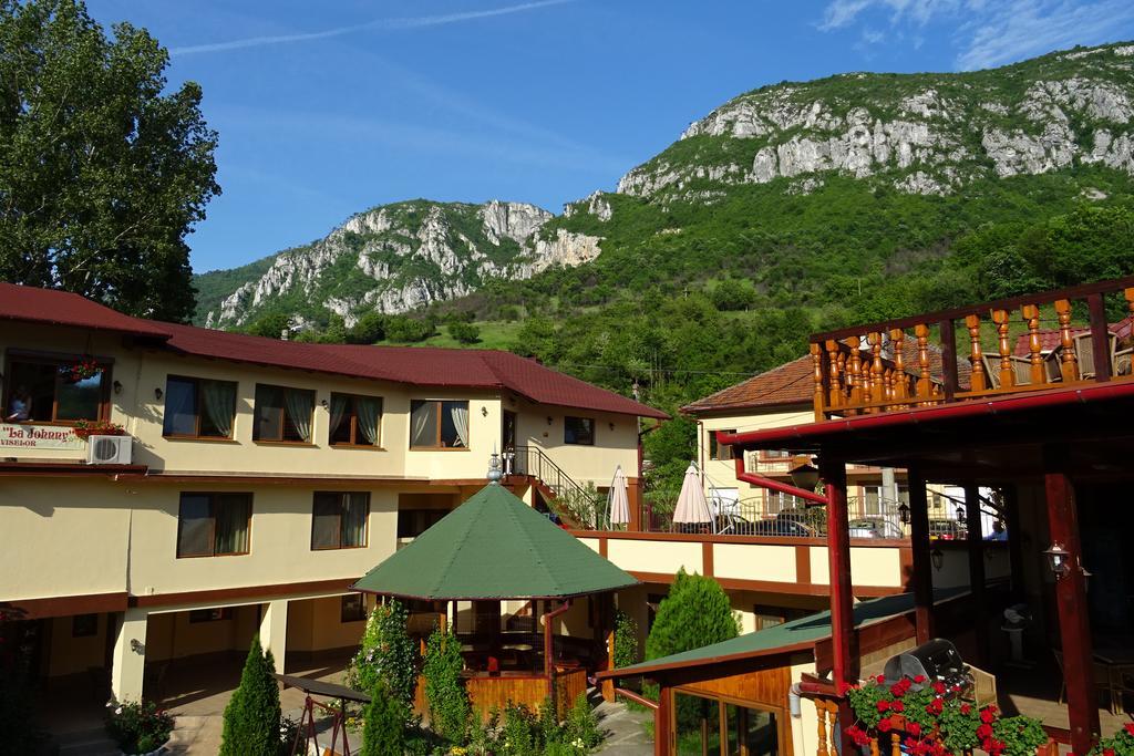 Pension Cuibul Viselor Băile Herculane Dış mekan fotoğraf