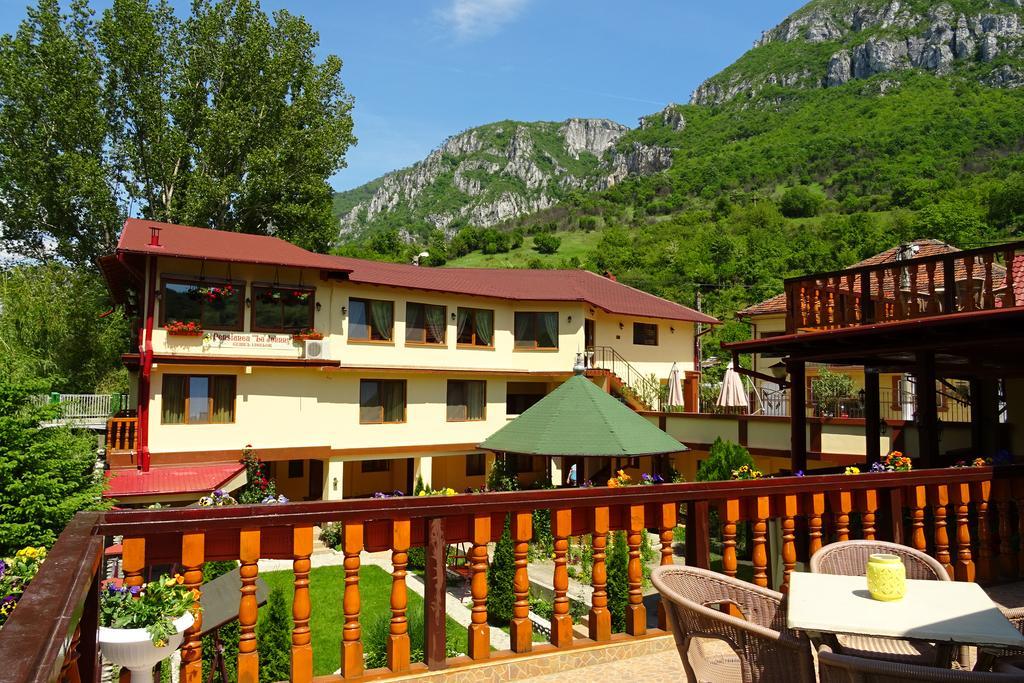 Pension Cuibul Viselor Băile Herculane Dış mekan fotoğraf
